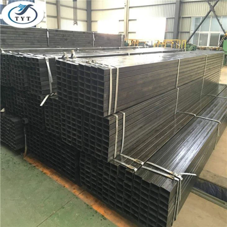 Mevrouw Black Iron Pipe